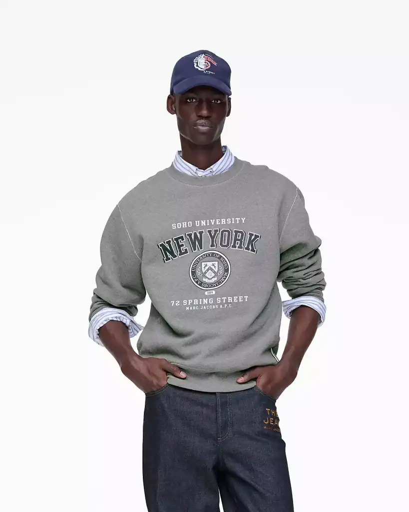 Pull gris chiné avec logo "New York" et inscription "Soho University" - look streetwear tendance.