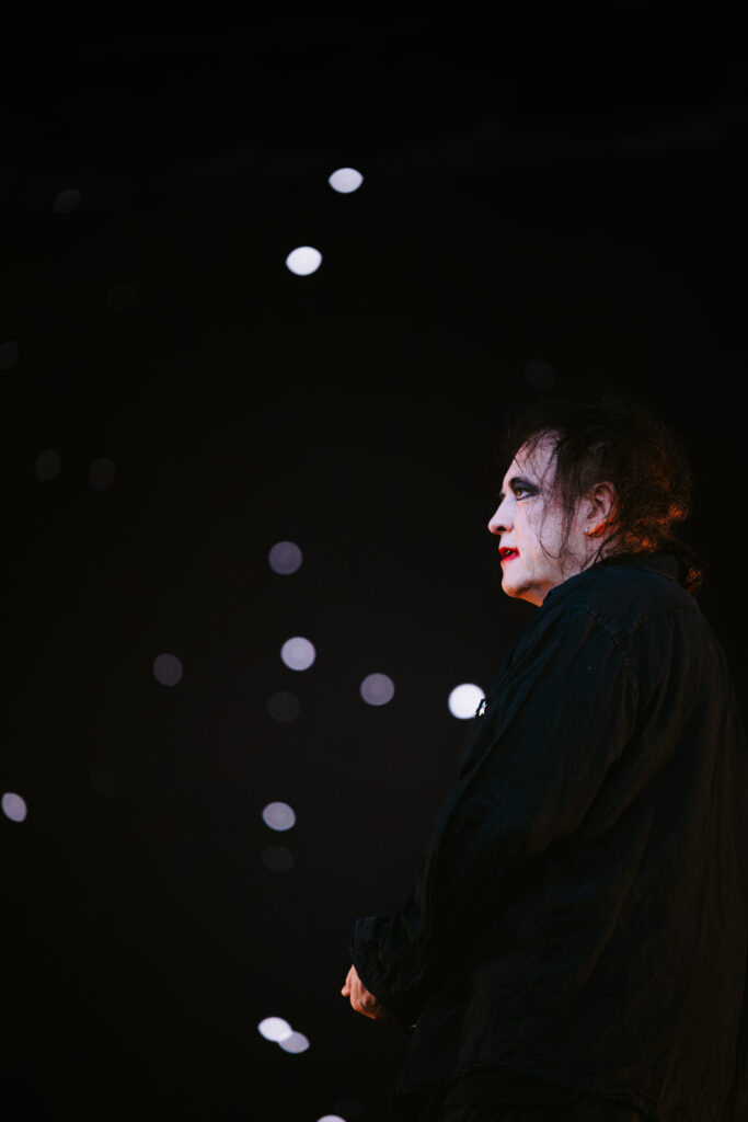 Robert Smith, chanteur du groupe The Cure, en concert lors du festival Rock en Seine à Saint Cloud le 3à août 2026