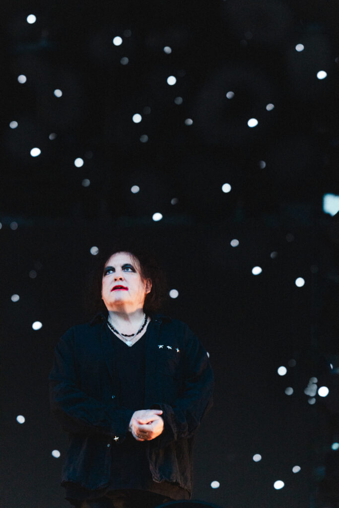 Robert Smith, chanteur du groupe The Cure, en concert lors du festival Rock en Seine à Saint Cloud le 3à août 2026
