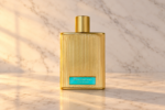 Flacon doré de Hotel Portofino Extrait de Parfum posé sur du marbre blanc sous une lumière chaude