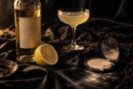 Vermouth blanc, citron et maquillage pour le cocktail Transformer de Lou Reed