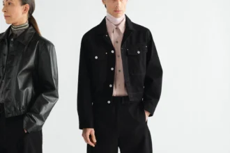 Le Twisted Belted Pants, pantalon emblématique de la marque Lemaire.