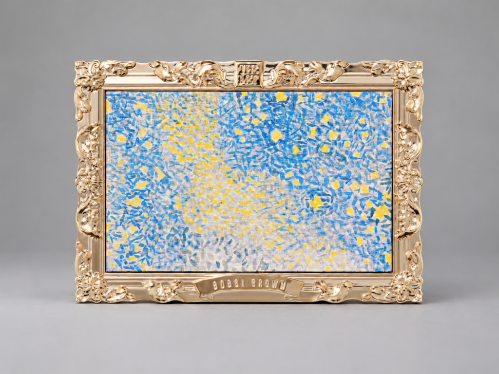 Boîtier fermé de la palette Bobbi Brown x The Met, orné d'un cadre doré sculpté et d'une illustration bleue et jaune inspirée d'Henri-Edmond Cross.