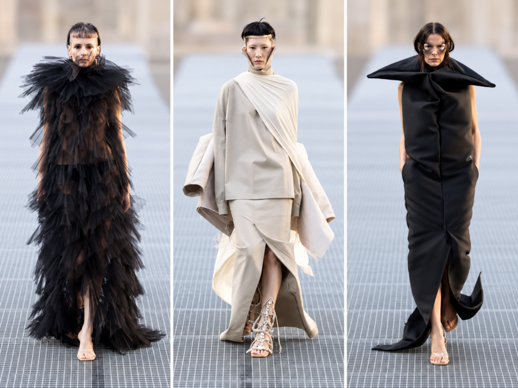 Triptyque du défilé Rick Owens printemps-été 2027 à la Paris Fashion Week, avec deux silhouettes noires et une tenue ivoire au centre.
